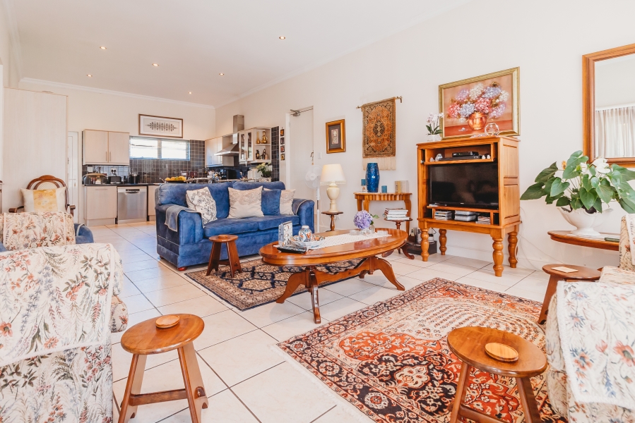 3 Bedroom Property for Sale in Kerriwood Hill Western Cape